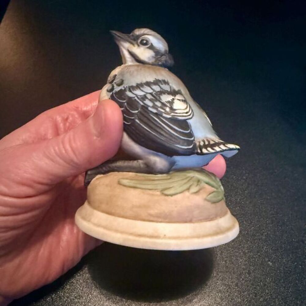 Boehm Porcelain Baby Blue Jay • Model W436 • Retired Vintage Bird Figurine